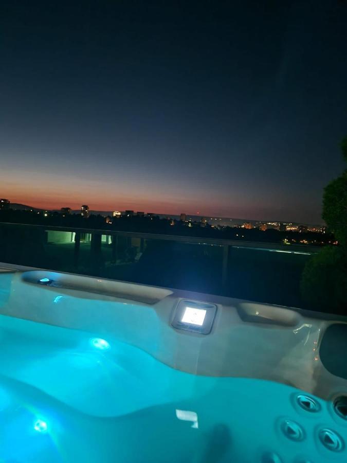 Gavas Jacuzzi & Panoramic View Apartment Cluj-Napoca Exterior photo